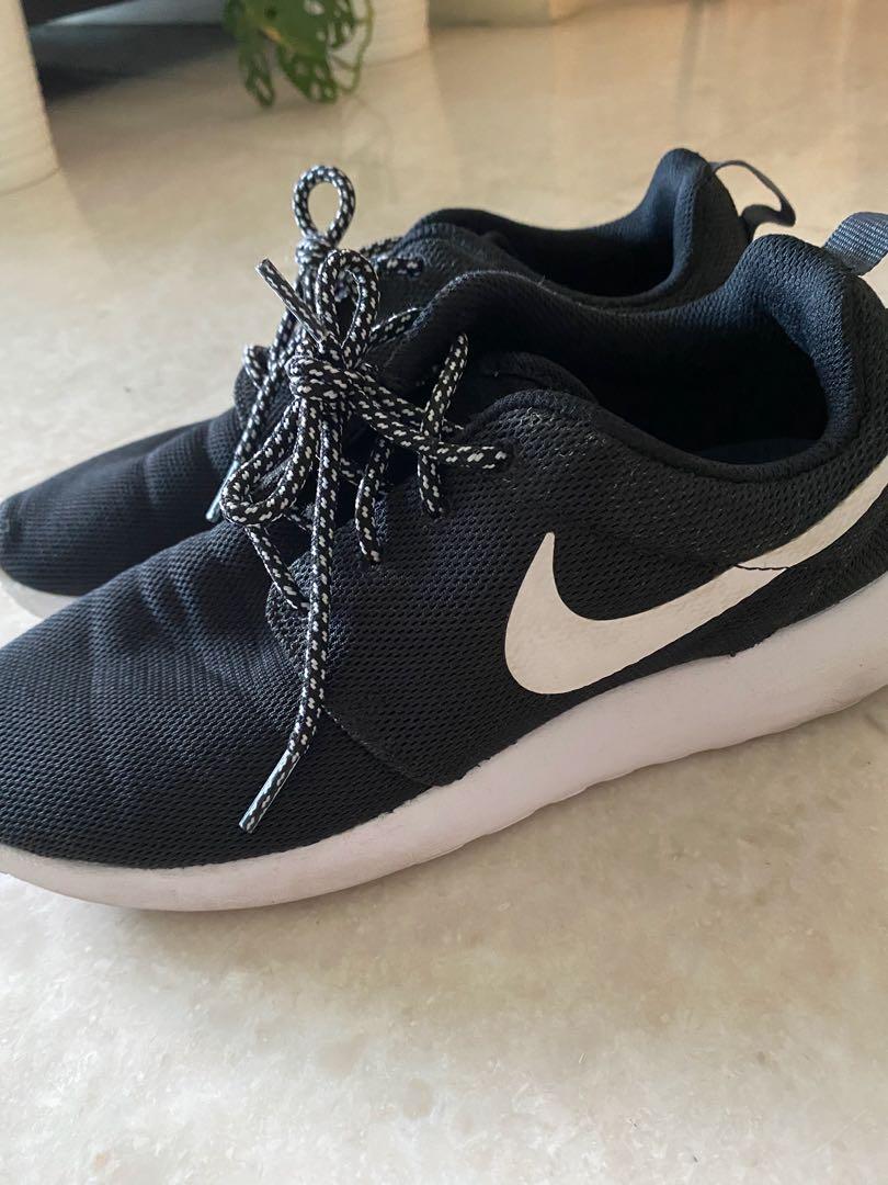 nike roshe size 3