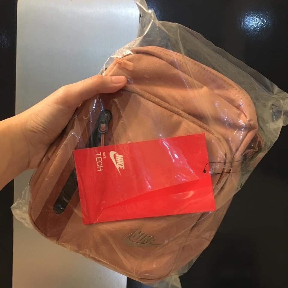 nike sling bag rose gold