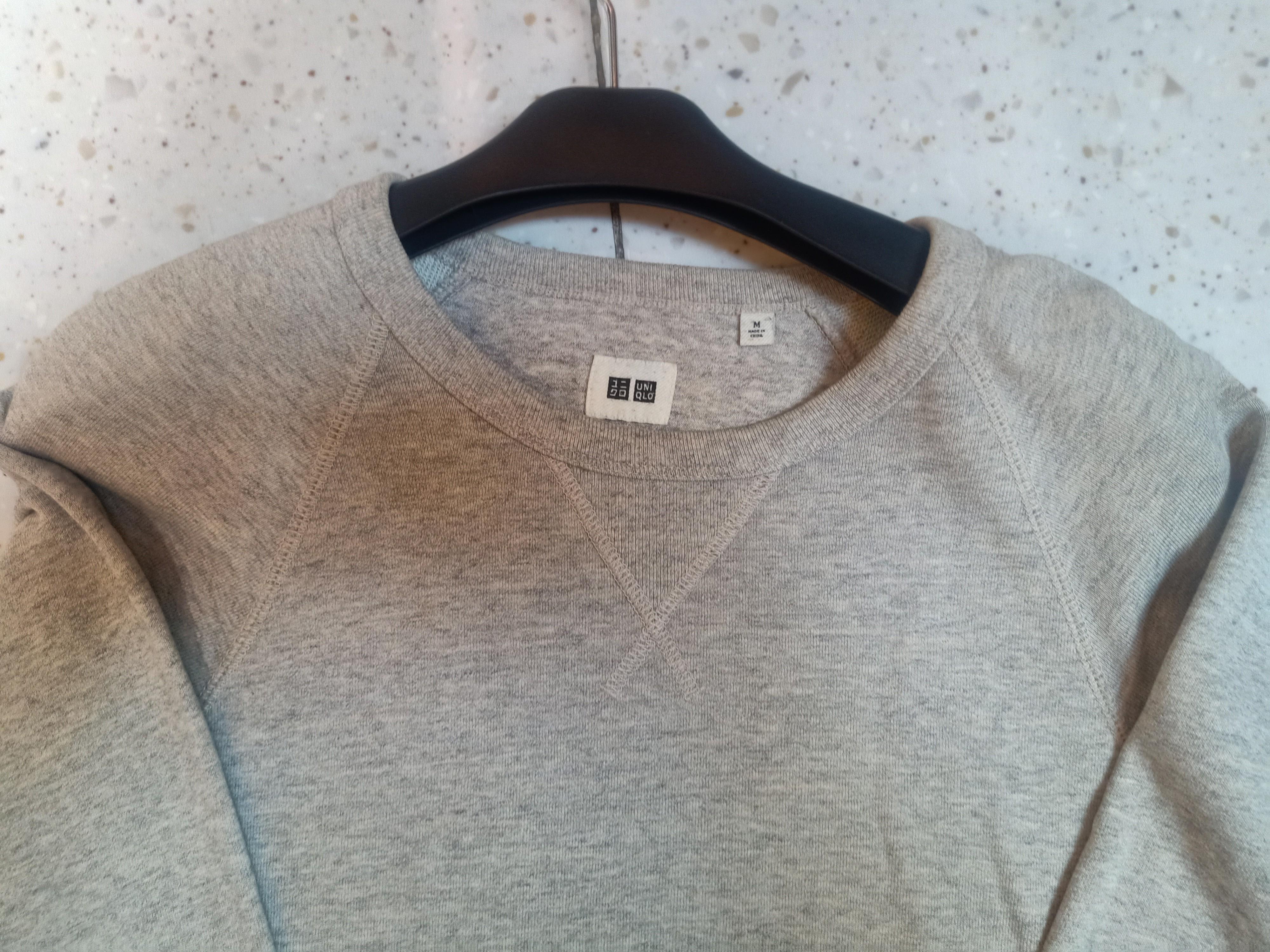 Sweater crewneck hoodie uniqlo polos original