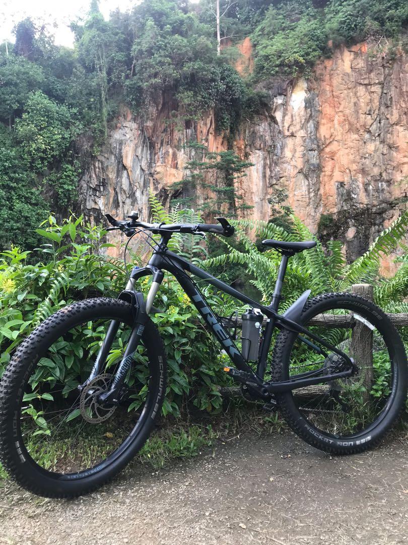 Trek Roscoe 7 Bicycles Pmds Bicycles Mountain Bikes On Carousell