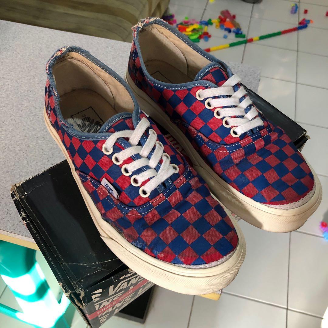 Vans authentic store checkerboard red blue