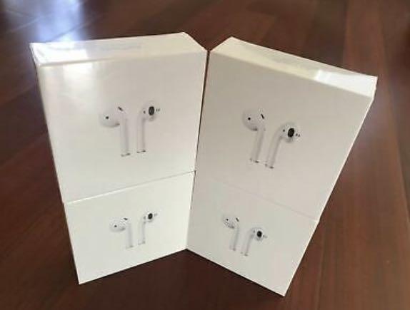 AirPods 2 with Charging Case (Category: Portable Audio Accessories) located in Mandaluyong City. Submitted by lady.lannister (Listing ID 1014433132, Image 2). Description: AirPods 2 with Charging Case 💯 Original With 1 Year Apple warranty Brand new and sealed Check last photo to check what’s inside 👀.