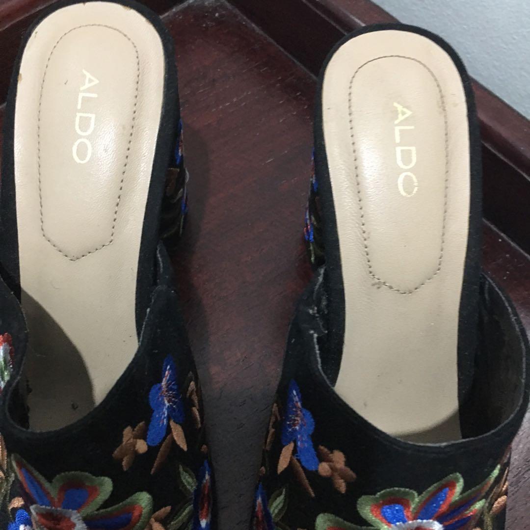 Aldo shoes (Category: Heels) located in Las Pinas. Submitted by emsjared (Listing ID 1014384592, Image 2). Description: Used aldo shoes but good as brand new.