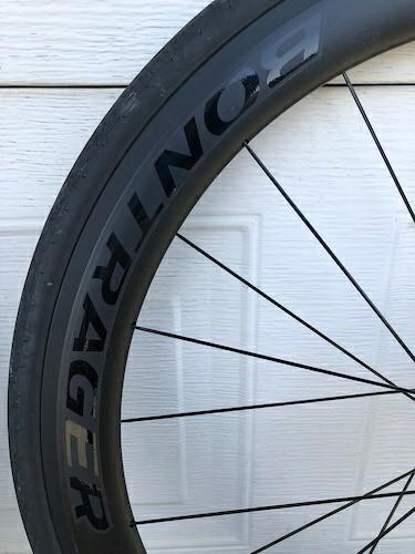 bontrager aeolus comp 5 tlr disc road wheel