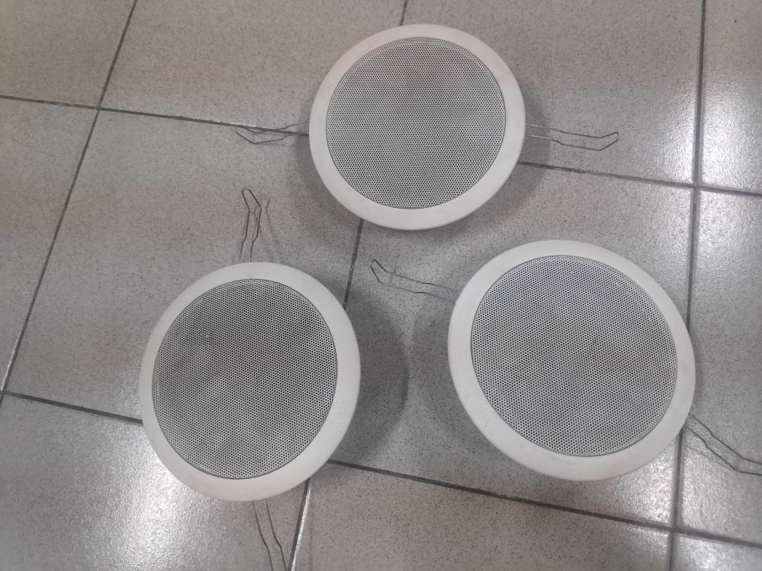 Ceiling mount speakers (Category: Soundbars, Speakers & Amplifiers) located in Quezon City. Submitted by panda_style (Listing ID 1014367384, Image 1). Description: Ceiling mount speakers see pics for specs P300/each P800 for 3 QC.