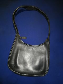 (Category: ) located in . Submitted by shoppe12 (Listing ID 1014469388, Image 1). Description: .