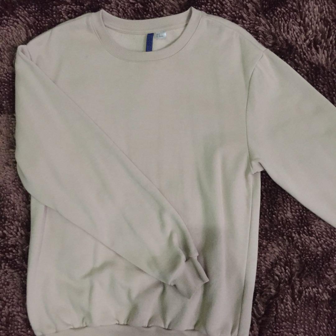 Crewneck H M Cream Sweater H M Polos Fesyen Wanita Pakaian