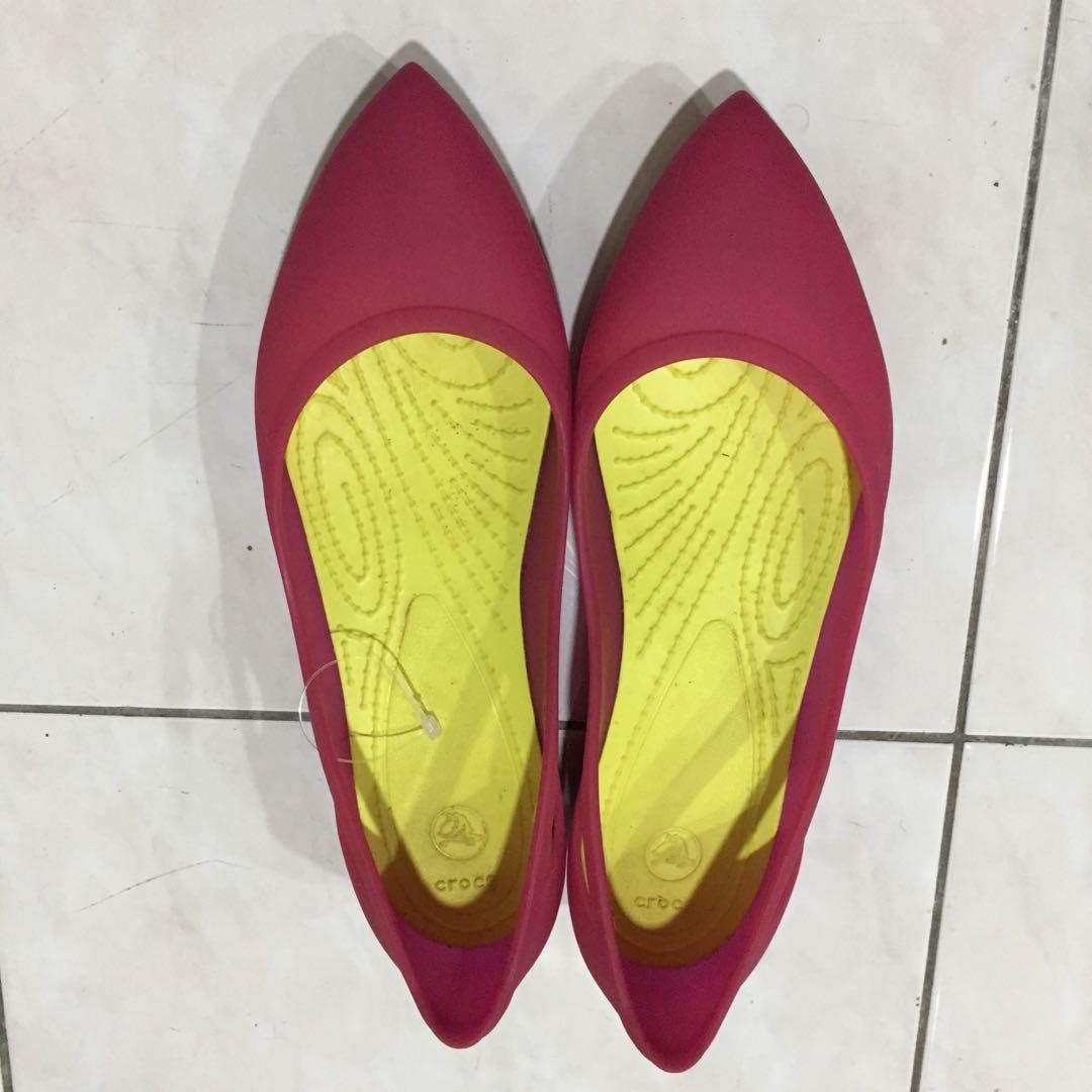 crocs sm clark