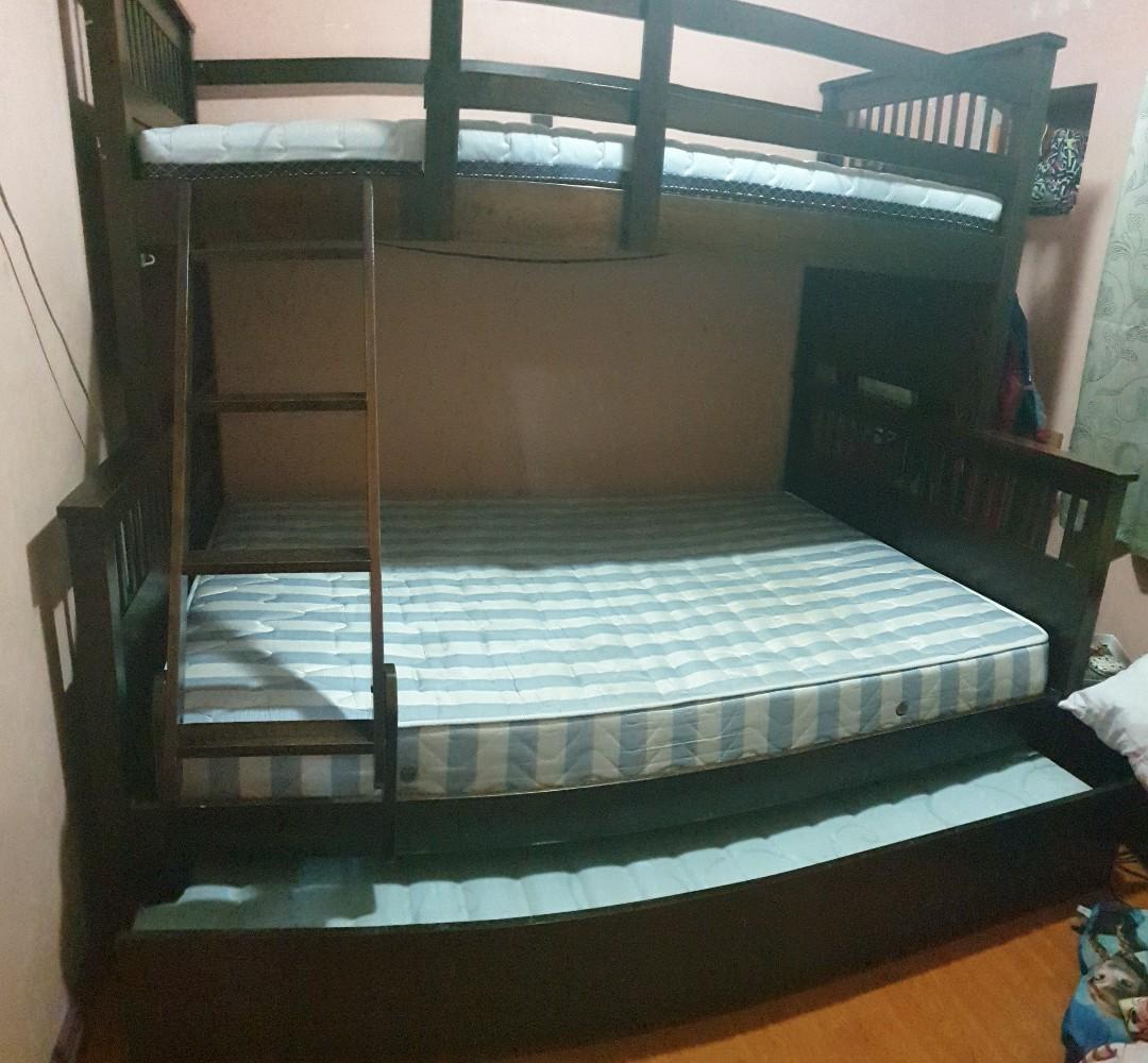 Double deck with pull out, Furniture & Home Living, Furniture, Bed