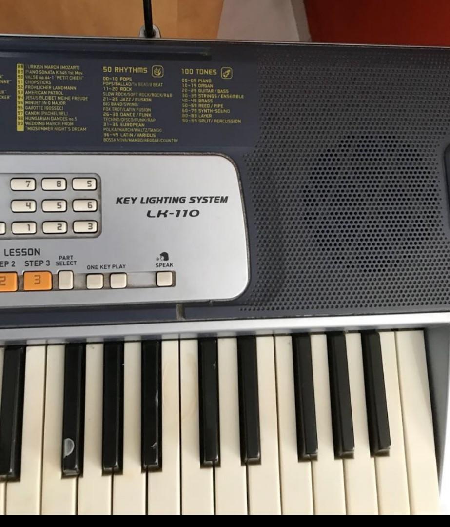 Electronic Keyboard (Category: Musical Instruments) located in Singapore. Submitted by chakabong (Listing ID 1014359713, Image 2). Description: .