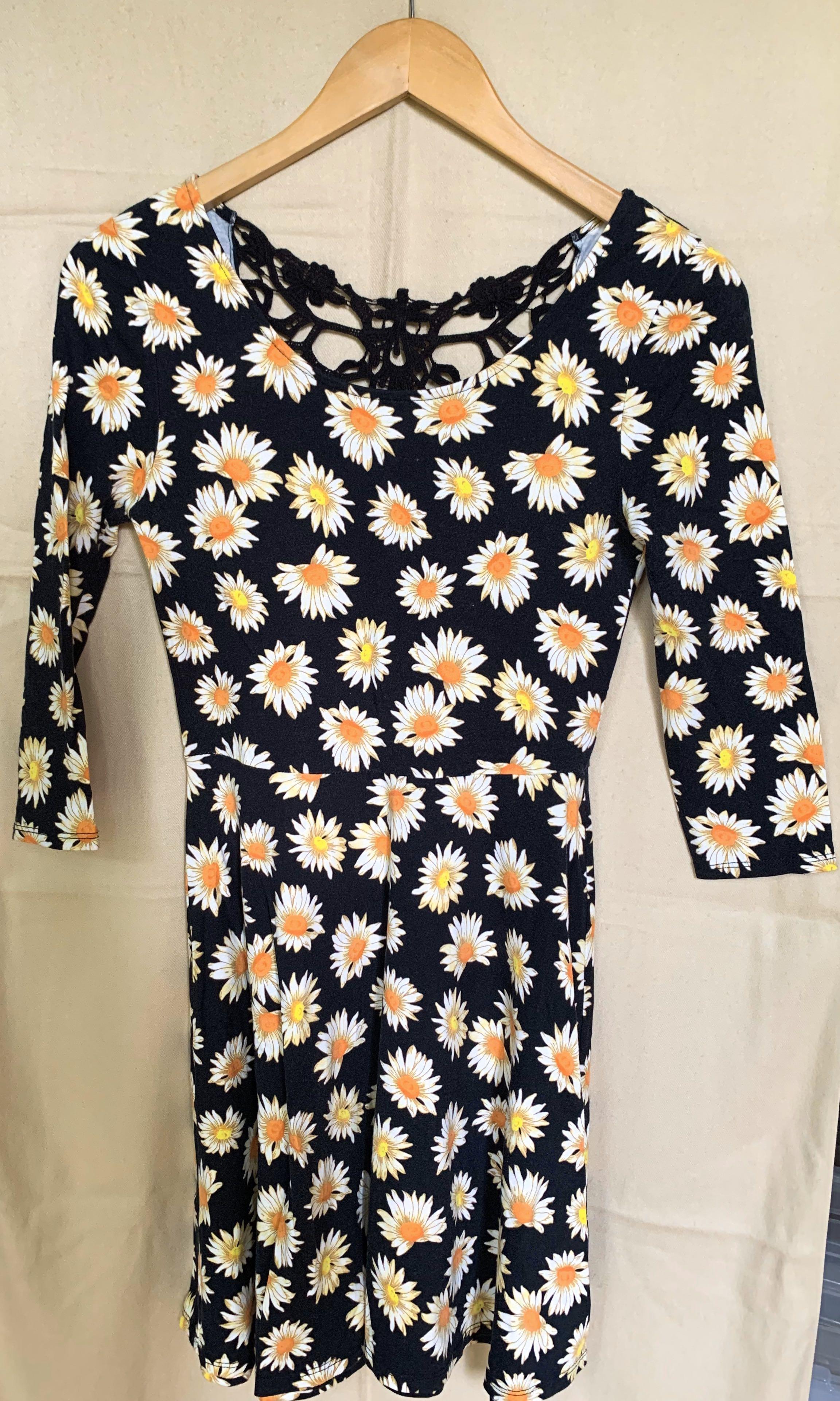 Forever 21 Sunflower Long Sleeves Floral Dress Women S Fashion Clothes Dresses Skirts On Carousell