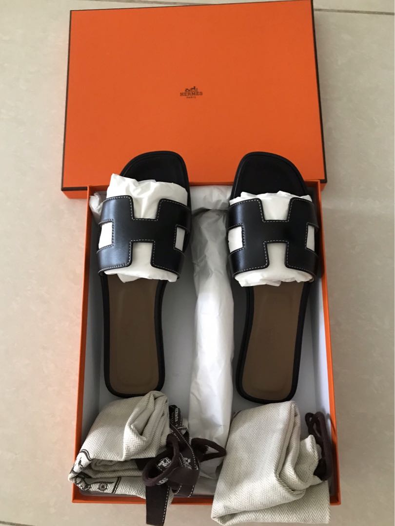 Hermes oran top black sandals