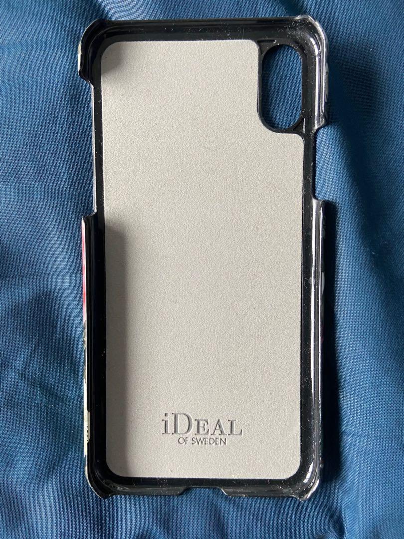 IPhone X casing (Category: Cases & Sleeves) located in Singapore. Submitted by emjayyysays (Listing ID 1014372496, Image 2). Description: Rarely used. Self collect at my place 762462 Yishun Ave 6.