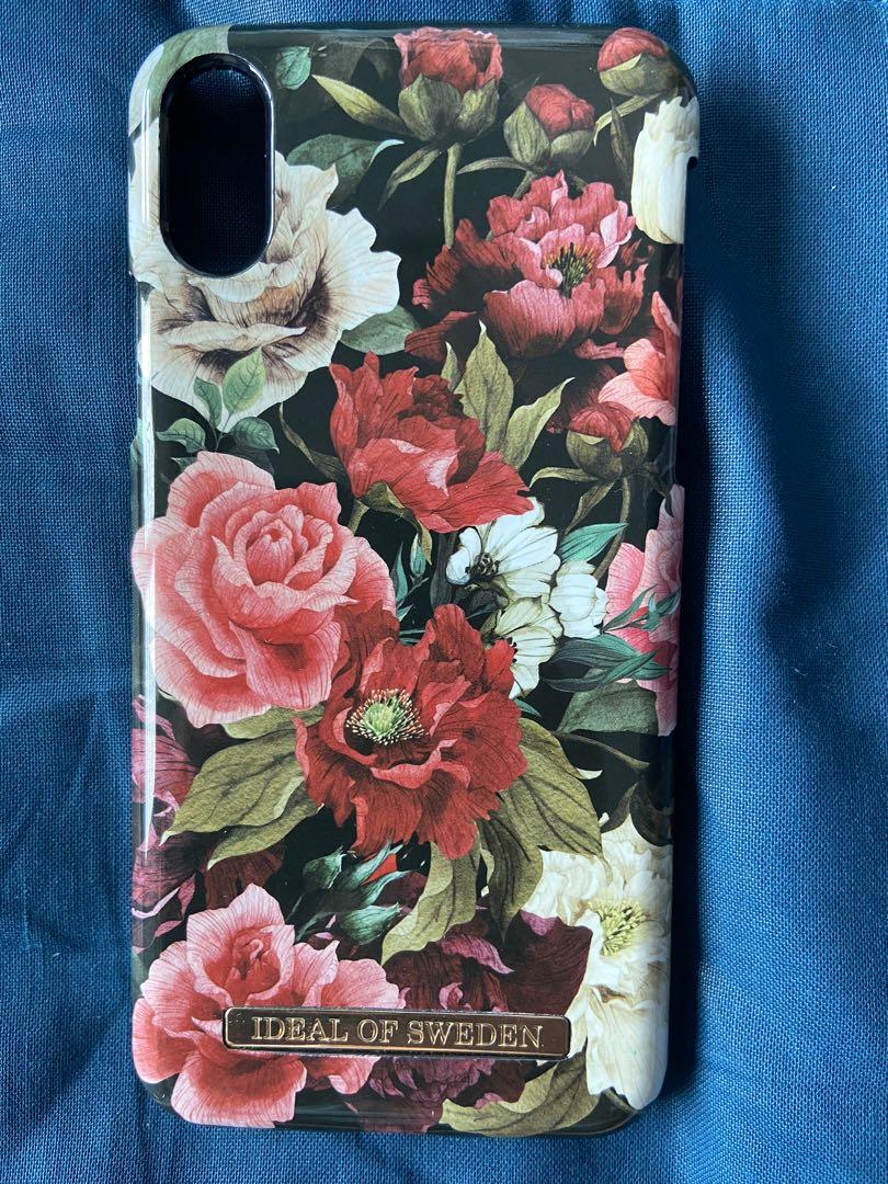IPhone X casing (Category: Cases & Sleeves) located in Singapore. Submitted by emjayyysays (Listing ID 1014372496, Image 1). Description: Rarely used. Self collect at my place 762462 Yishun Ave 6.