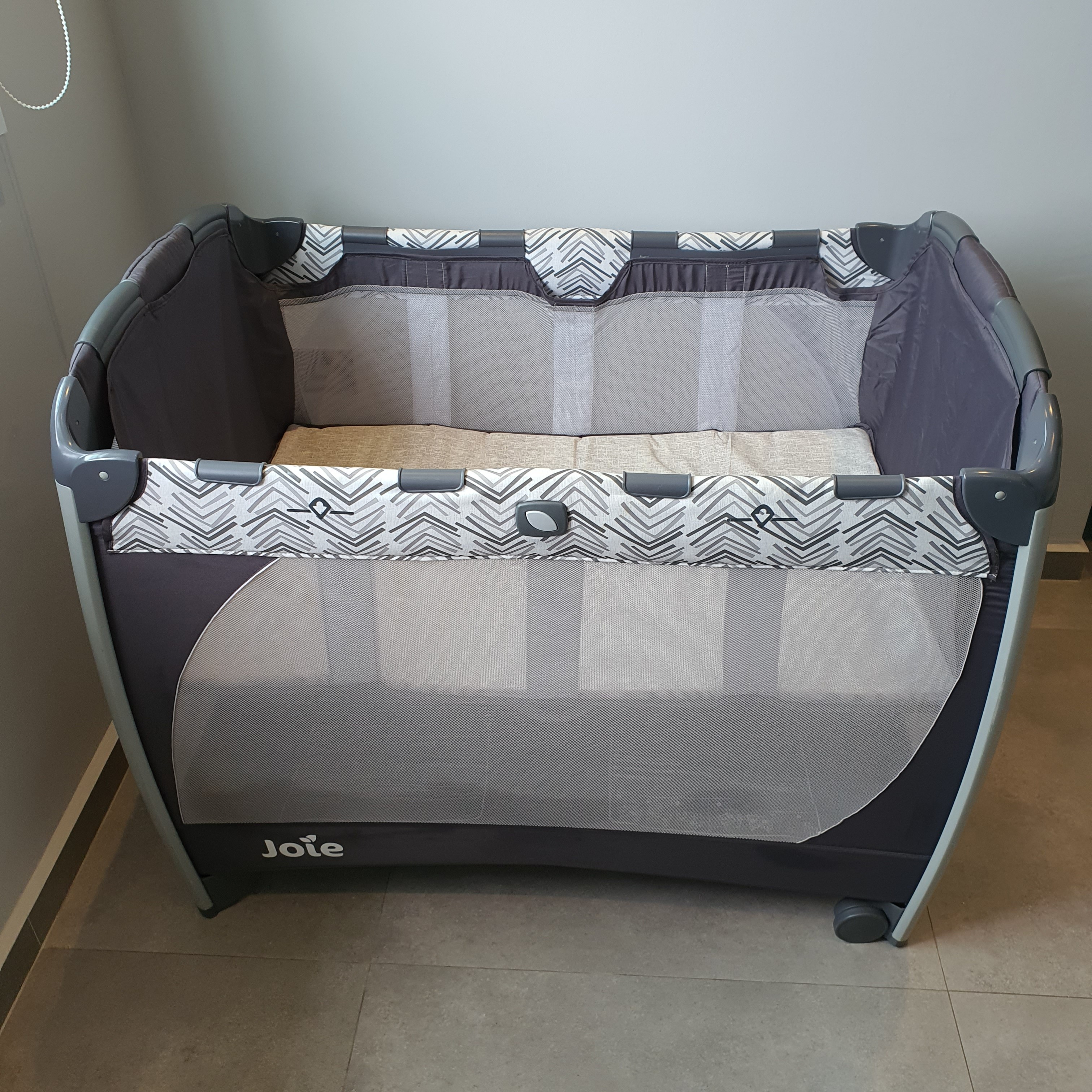 joie excursion mattress size