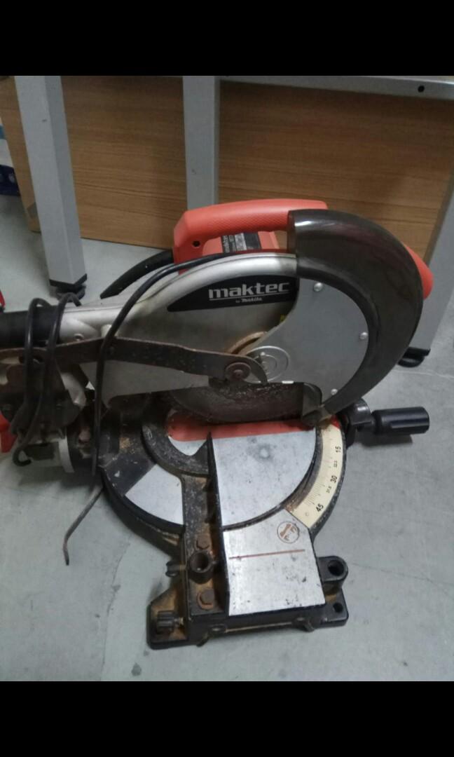 Makita Maktec 10 Compound Miter Saw Hobbies Toys Stationery Craft Craft Supplies Tools on Carousell