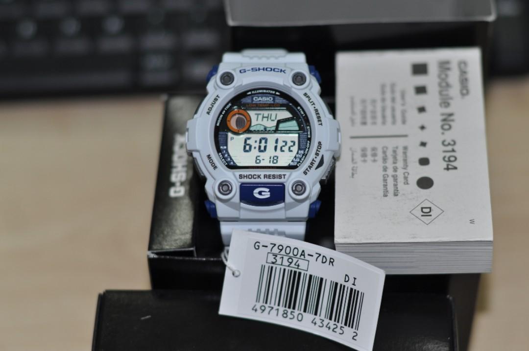 Mat Moto Putih Gshock 67900a 7dr Men S Fashion Watches On Carousell