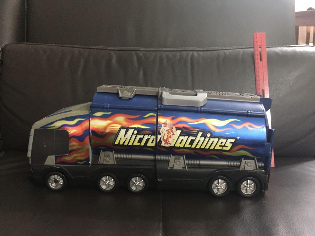 Micro store machines truck