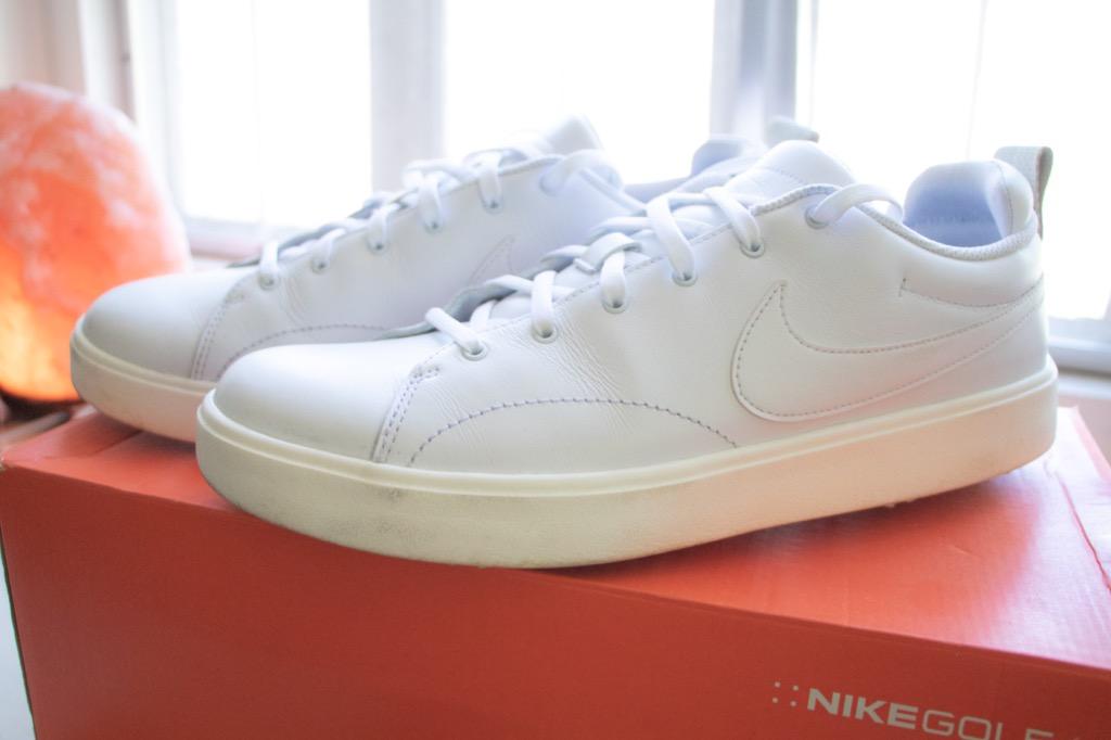 Nike course classic white top