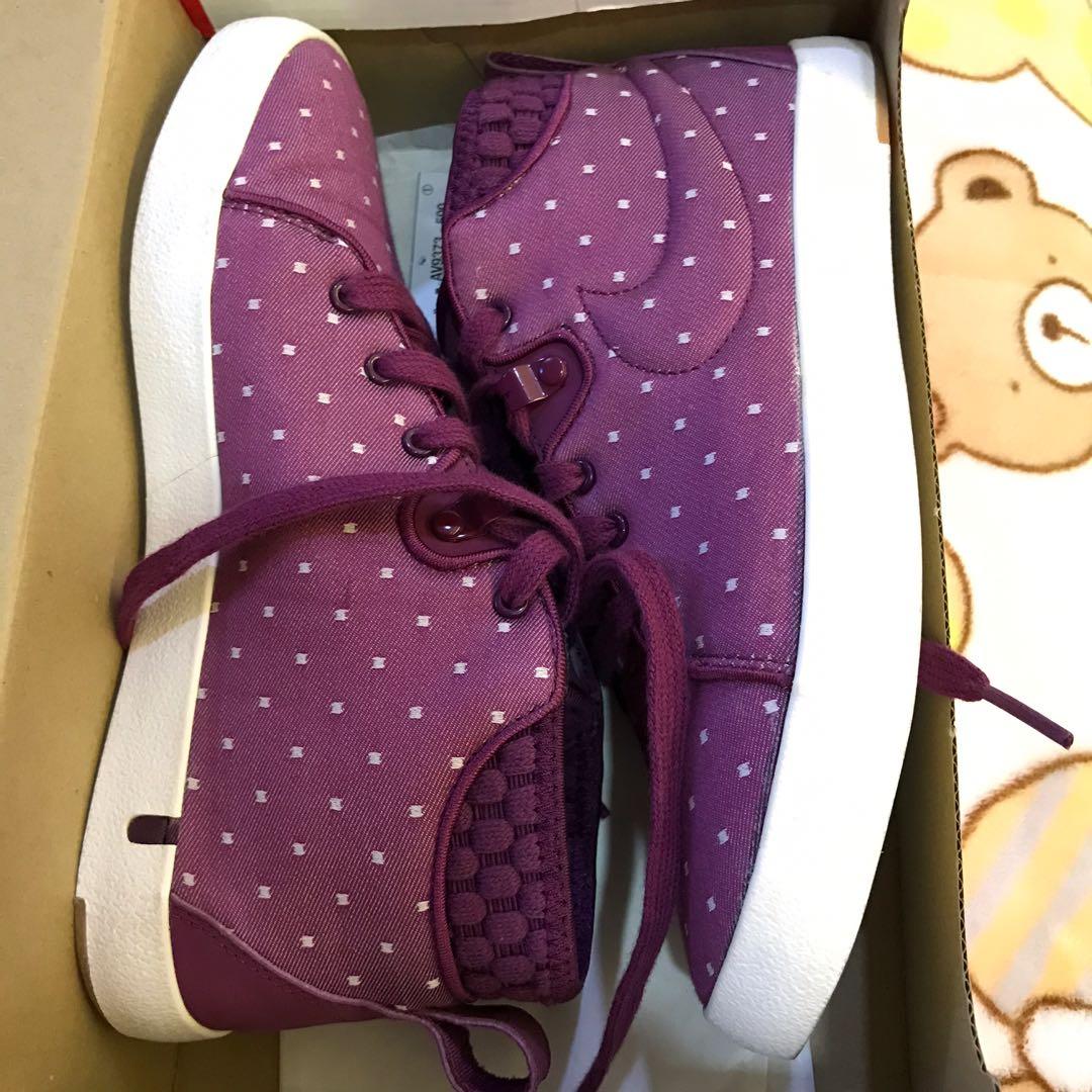 Nike Women Sneakers Limited Edition, Women's Fashion, Footwear