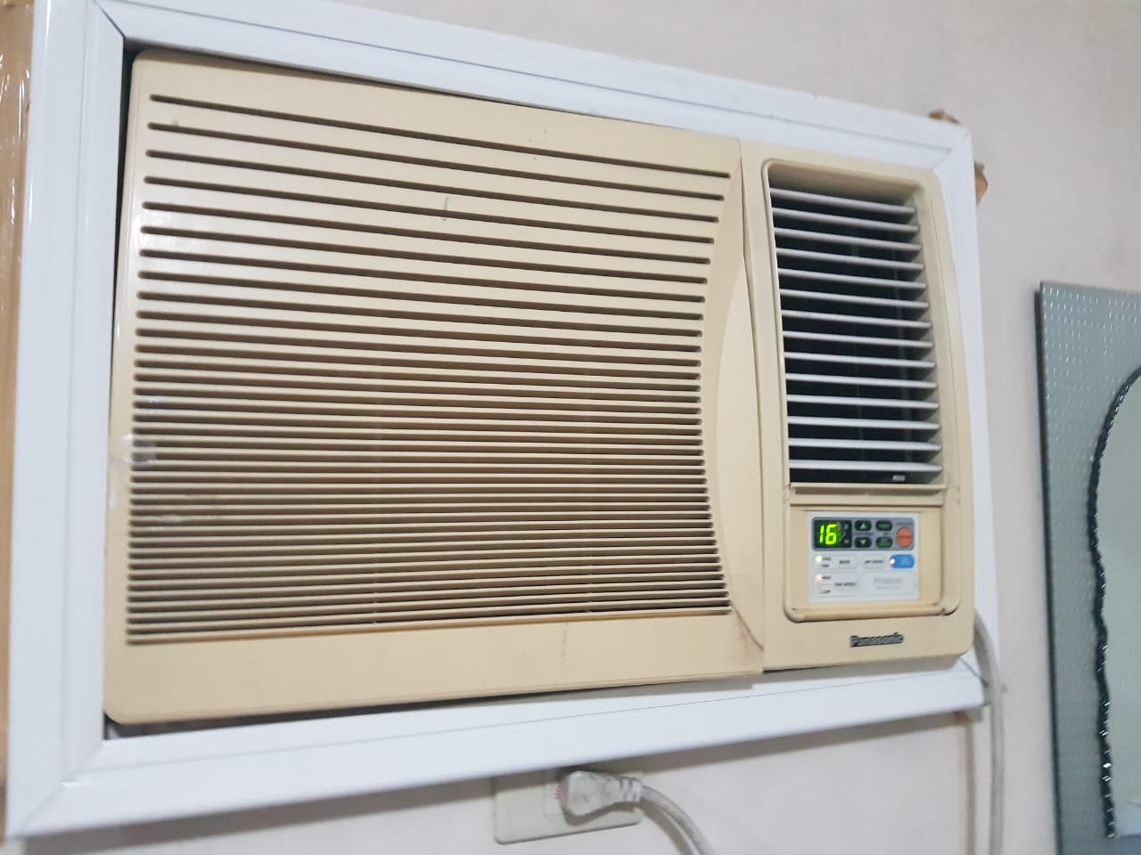 Panasonic 2HP Window Type Aircon, TV & Home Appliances, Air