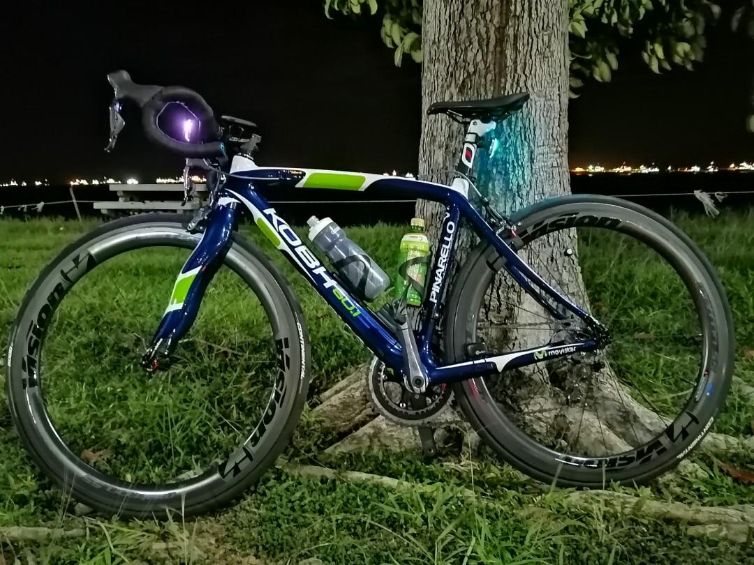Pinarello movistar shop