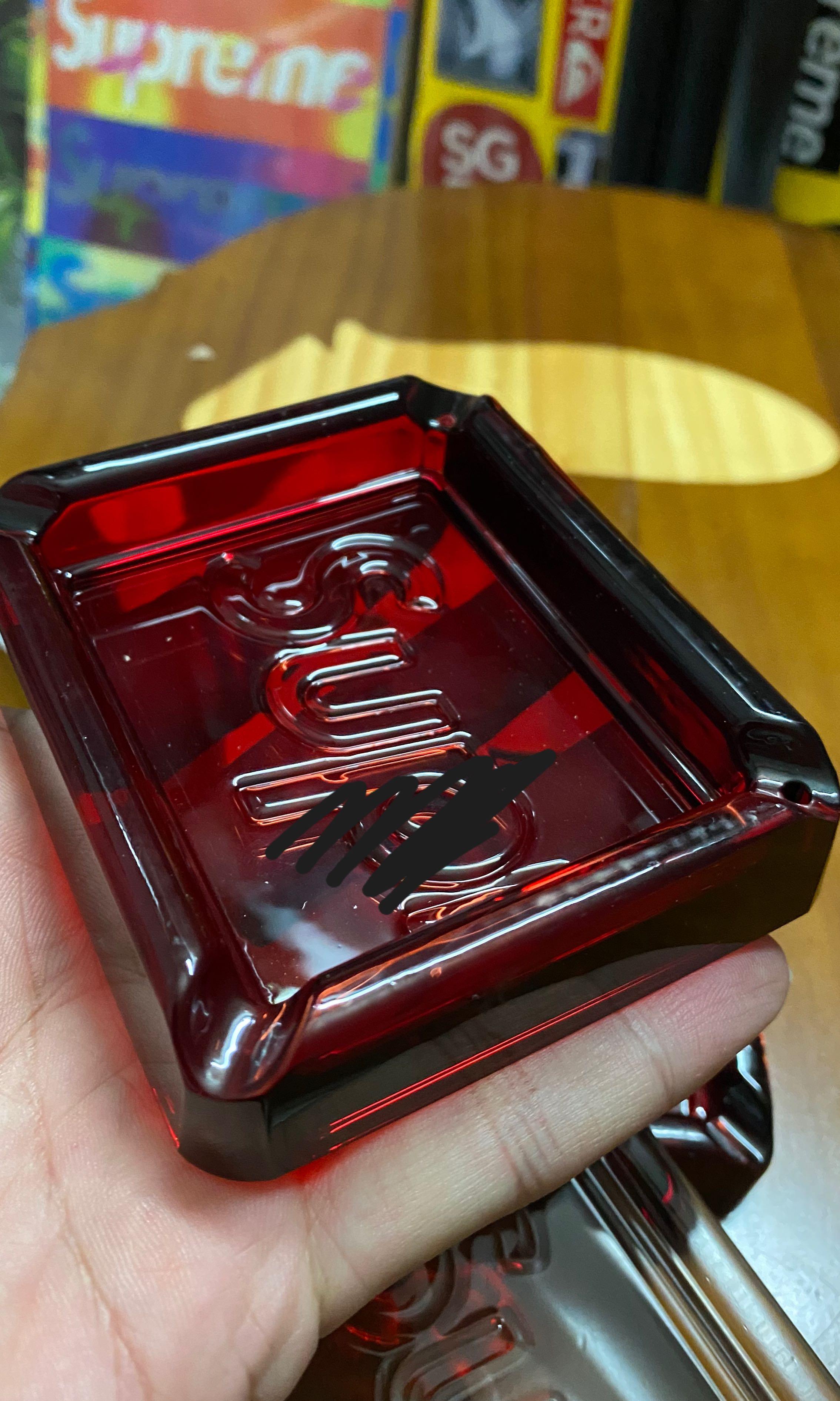 Supreme Debossed Glass Ashtray 灰皿（SUPREME DEBOSSED GLASS