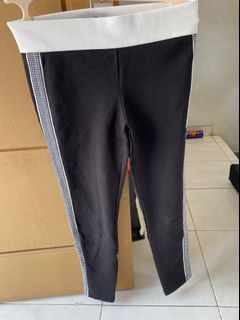 (Kategori: ) berada di . Dikirim oleh thrift.byrm (ID iklan 1014370048, Gambar 1). Deskripsi: .