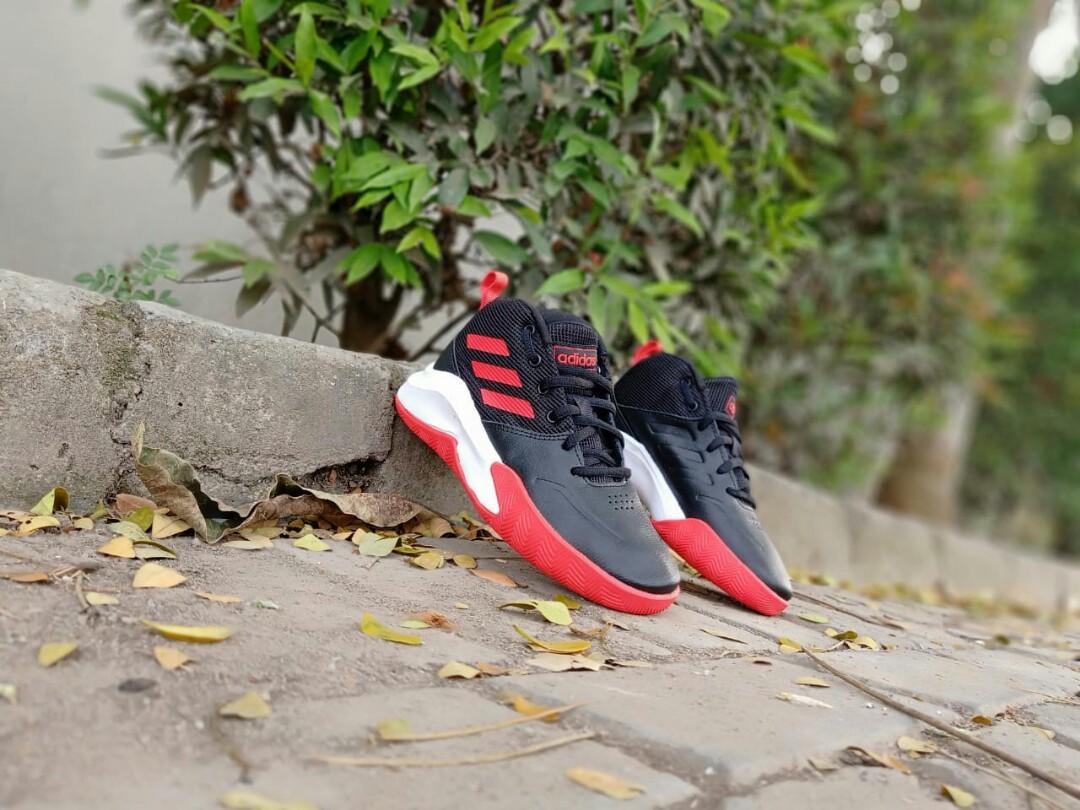 Adidas Own The Game Kid S Black Red White Bnwb Legit Fesyen Pria Sepatu Sneakers Di Carousell