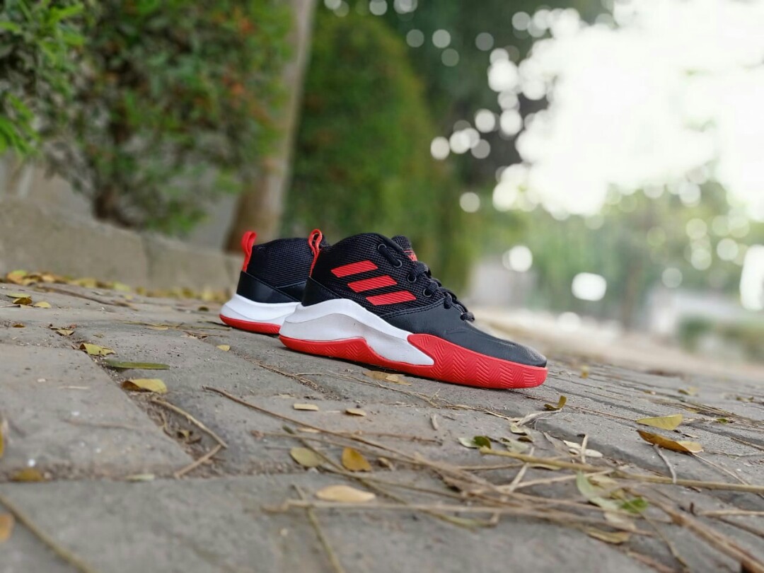 Adidas Own The Game Kid S Black Red White Bnwb Legit Fesyen Pria Sepatu Sneakers Di Carousell