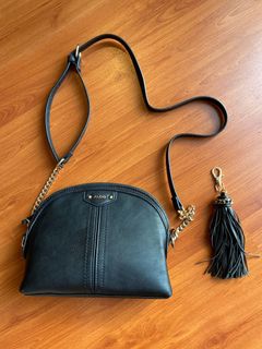 (Category: ) located in . Submitted by _secondhandshop (Listing ID 1014624336, Image 1). Description: .