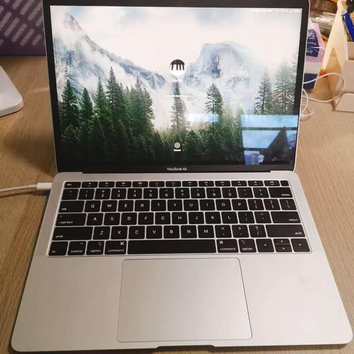 MacBook Air 2019 シルバー