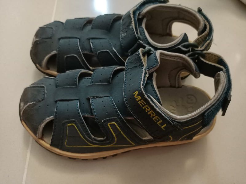 merrell boys sandals