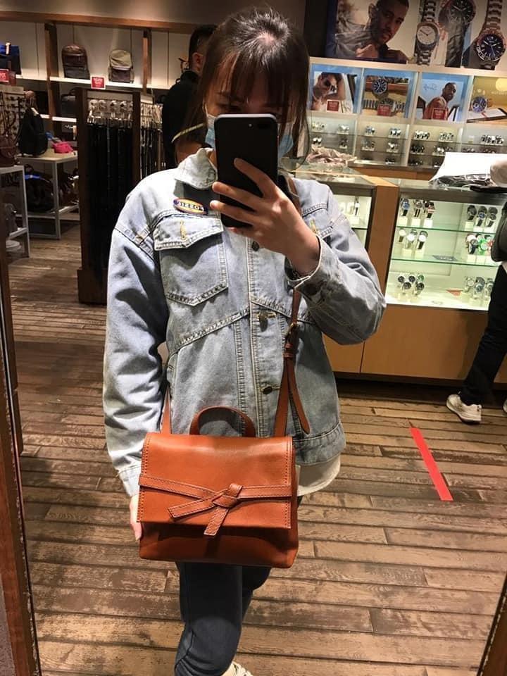 Authentic Fossil 100 willow crossbag Women s Fashion Bags Wallets Clutches on Carousell