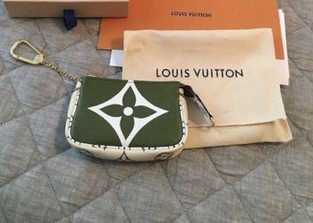 Louis Vuitton Micro Pochette Monogram Giant Canvas Accessories Pouch Khaki Green