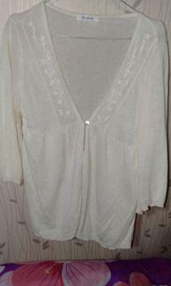 Cardigan Putih of
