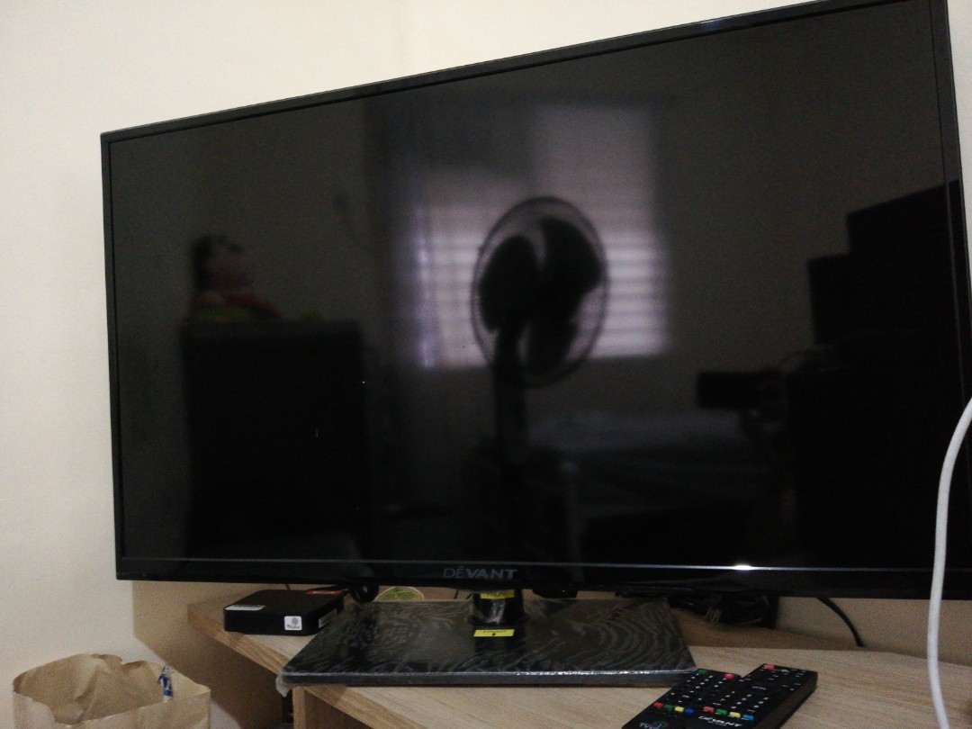 DEVANT LED TV 40