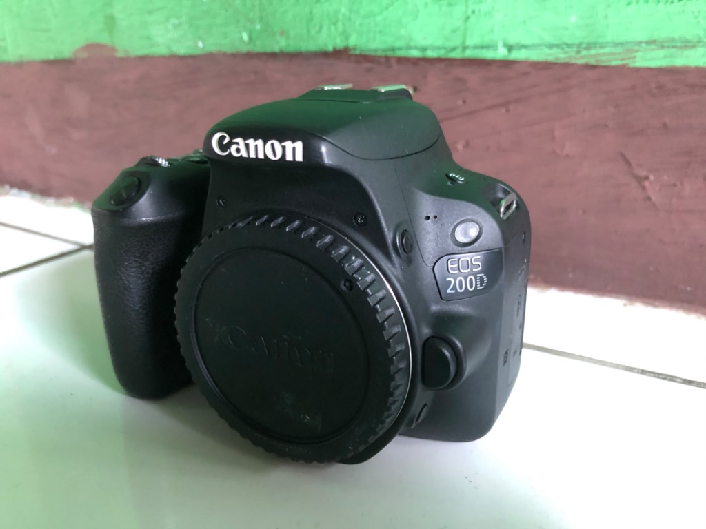dslr canon eos 200d