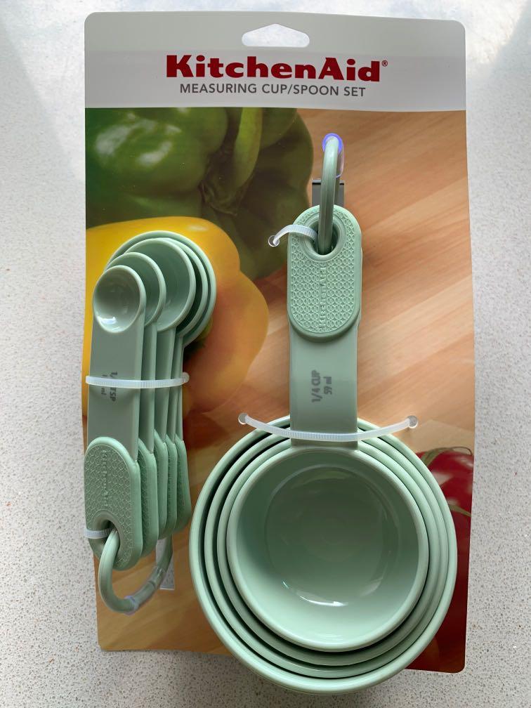 Kitchenaid Pistachio Measuring Cups & Spoons