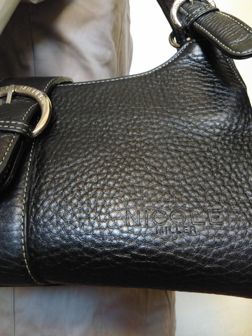 Nicole Miller (Category: Beach Bags) located in Las Pinas. Submitted by arkco (Listing ID 1014621342, Image 2). Description: 3 compartment issue: no zipper puller at the back pocket, the rest is ok. gcash or cod lalamove.