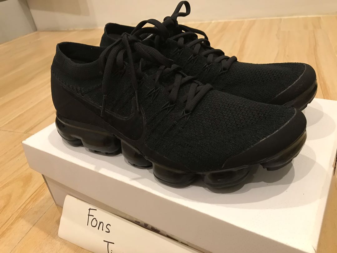 nike vapormax triple black 1.0