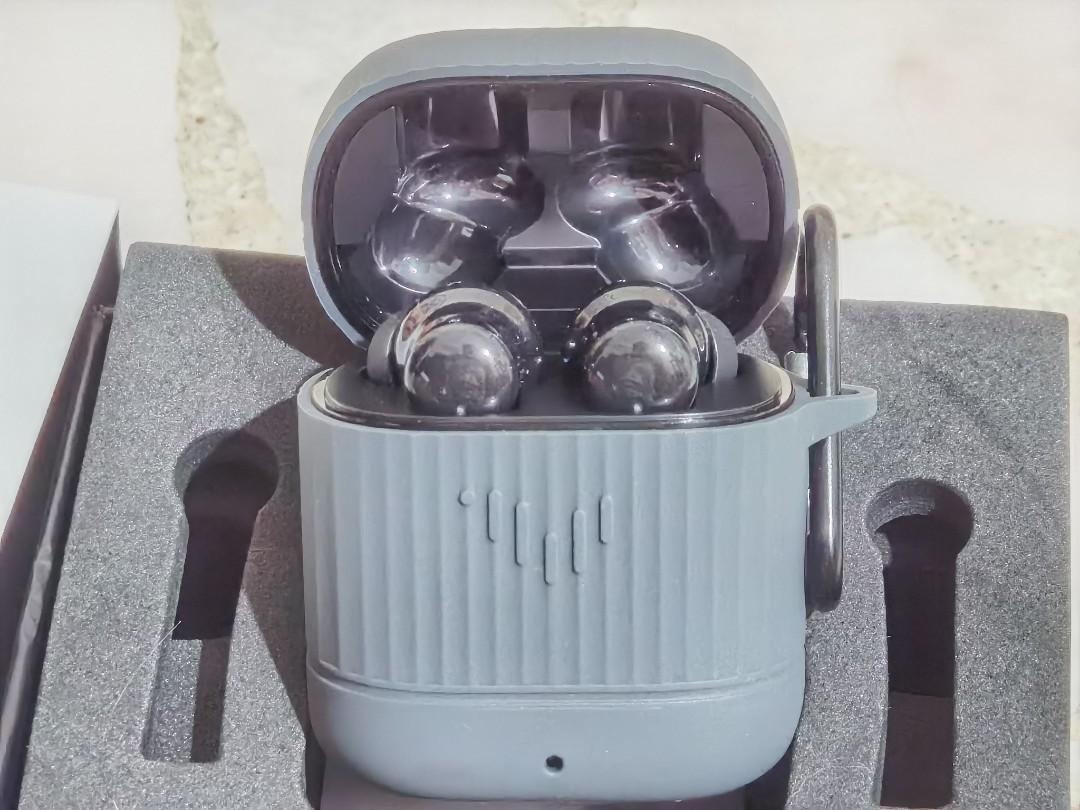 Nuflo earphones store