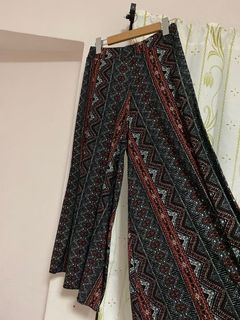(Category: ) located in . Submitted by bri_closet (Listing ID 1014768107, Image 1). Description: .