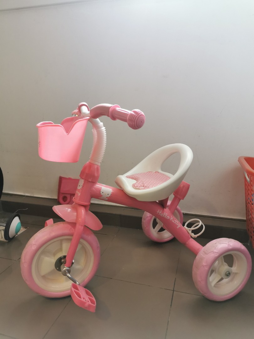 tricycle hello kitty
