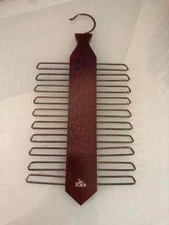Wooden tie rack in great condition