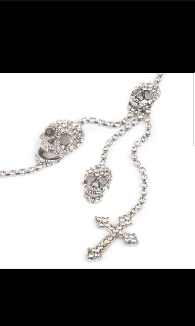 Butler and wilson skull necklace hotsell