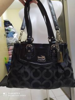 (Category: ) located in . Submitted by nurulsha15 (Listing ID 1010680511, Image 1). Description: .