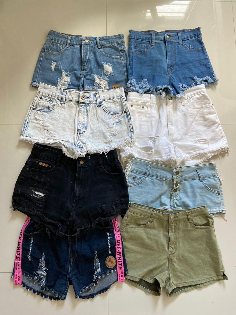 jean shorts with pockets showing