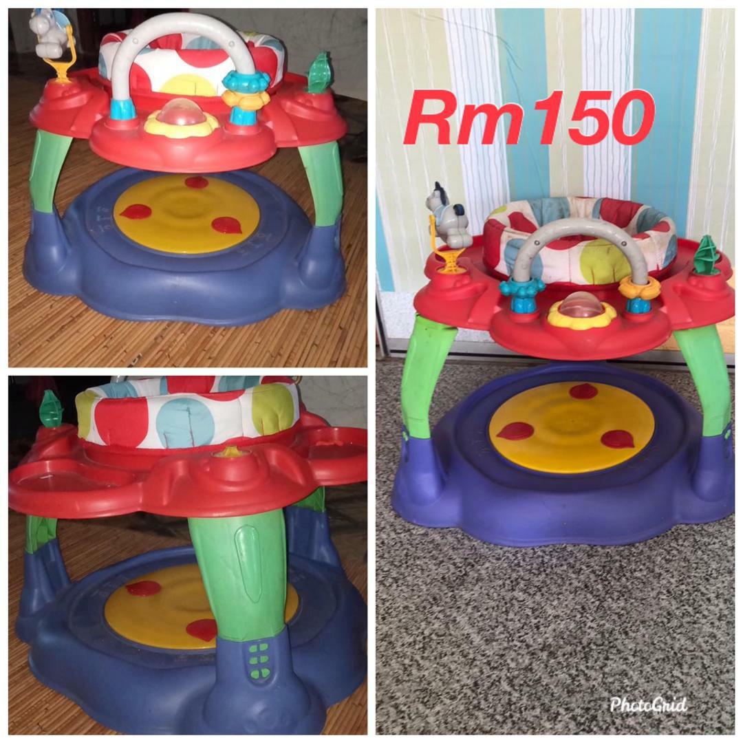 exersaucer with walker attached
