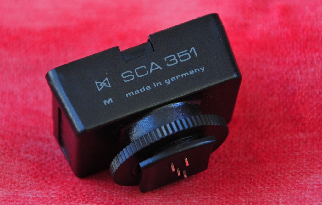 Leica hotshoe adapter, Photography, Lens & Kits on Carousell